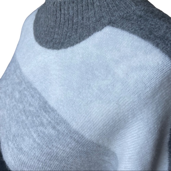 Express - sweater in white, black, and gray. Wide horizontal striped pattern. - Picture 6 of 8
